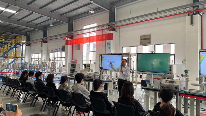 家具漆醇酸树脂耐黄变测试：关键指标与测试方法